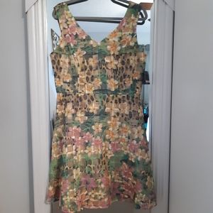 NWT Gabby Skye Cheetah and Flower pattern Dress